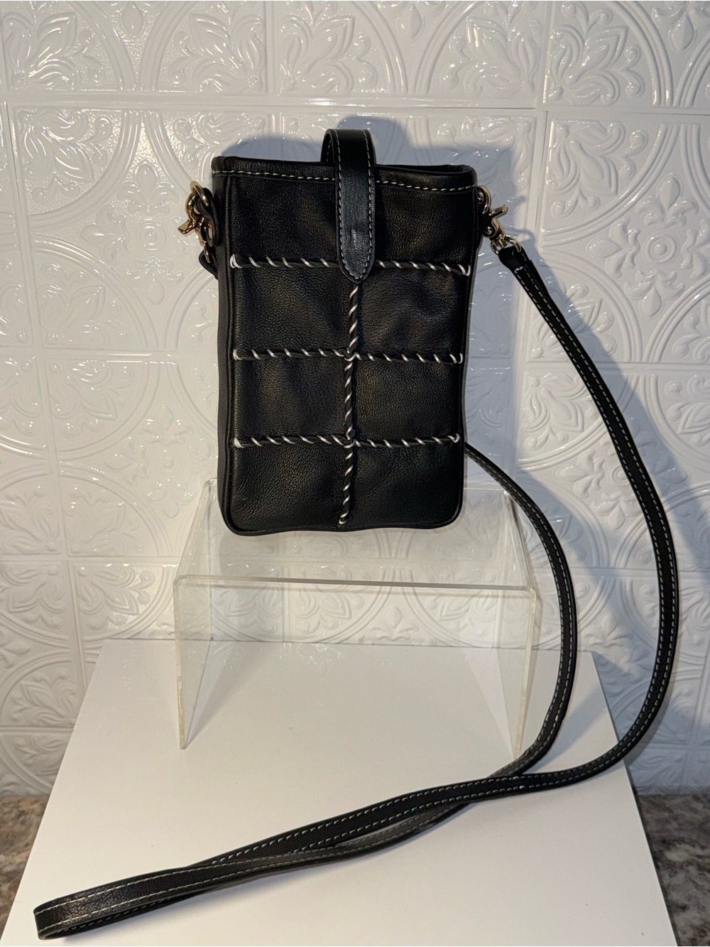 NWOT Clever Carriage Company Italian Leather